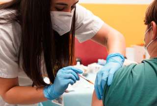 El Ministerio de Salud empezó desde este jueves, 2 de mayo, hasta el 30 de junio de 2024, una campaña de vacunación a niños para prevenir el virus del papiloma humano. 