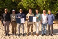 Ecuador firma convenio para erradicar especies invasoras en la Isla Floreana de Galápagos