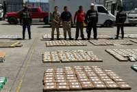 Fausto Salinas, comandante de la Policía, indicó que la incautación de cocaína se dio en uno de los puertos de Guayaquil 