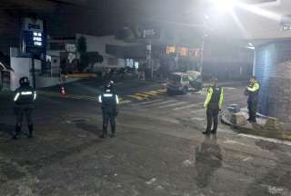 Dos vehículos se incendiaron en Quito