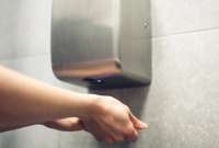 Estudios mostraron la exposición a bacterias en baños públicos