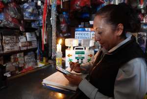 Los cortes de luz se reducen a dos horas en Quito, en Guayaquil hasta una hora