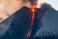 El volcán Reventador incrementó su actividad eruptiva